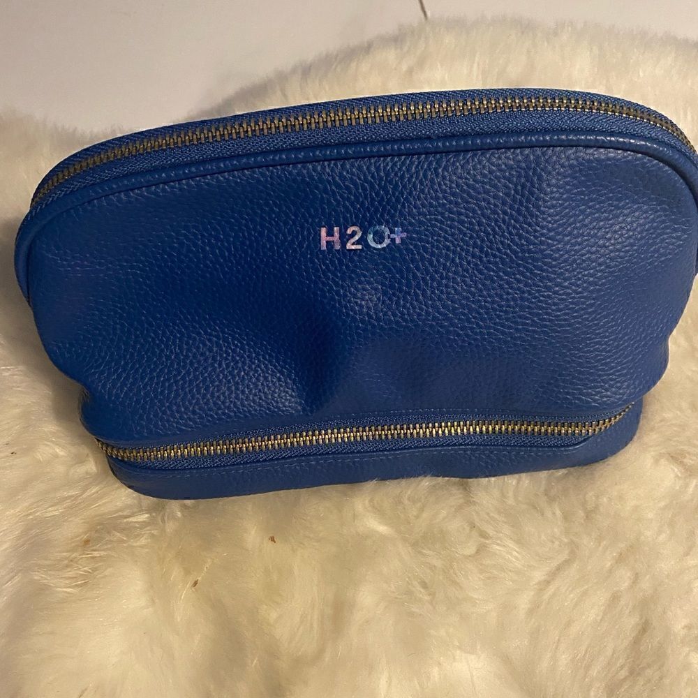 [h2o+] 2 compartment cosmetic case BNWT #10